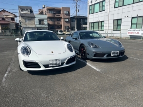 PORSCHE 911 Carrera 4
