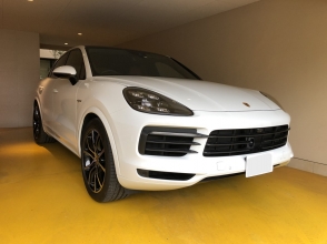 PORSCHE Cayenne Coupe E-Hybrid
